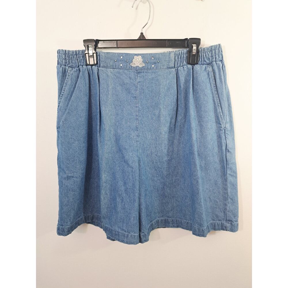 Jaclyn Smith Sport Vintage Women's Lightwash Pleated Shorts In Size XL 7" Inseam